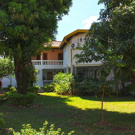 Ross Char Hotel Asuncion Ngoại thất bức ảnh