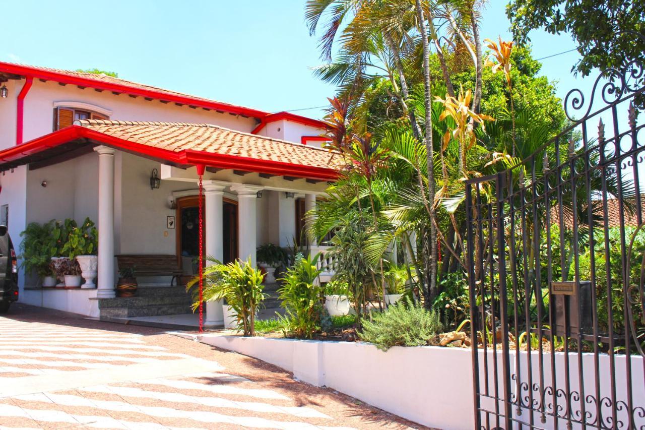 Ross Char Hotel Asuncion Ngoại thất bức ảnh