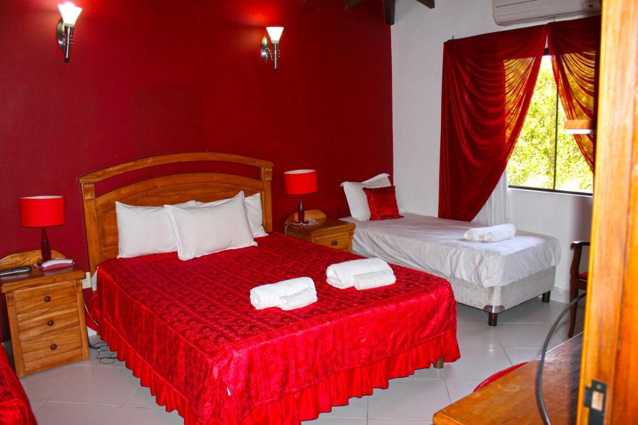 Ross Char Hotel Asuncion Ngoại thất bức ảnh